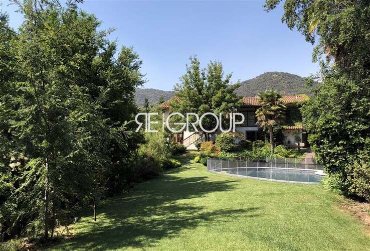 Casa 6D en condominio en El Arrayan, jardín plano - Imagen 2