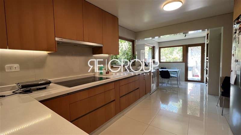 Casa 6D en condominio en El Arrayan, jardín plano - Imagen 10