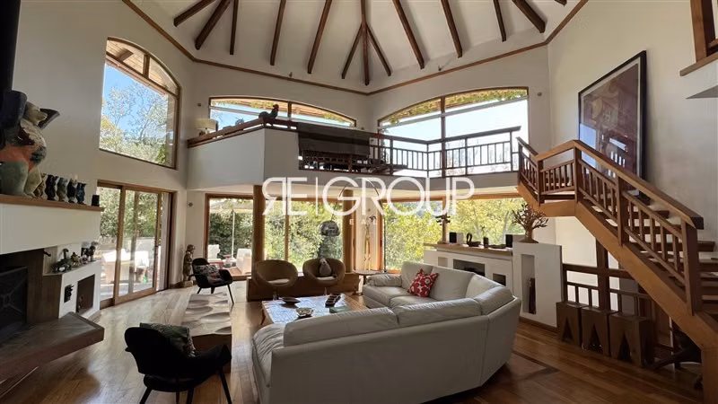 Casa 6D en condominio en El Arrayan, jardín plano