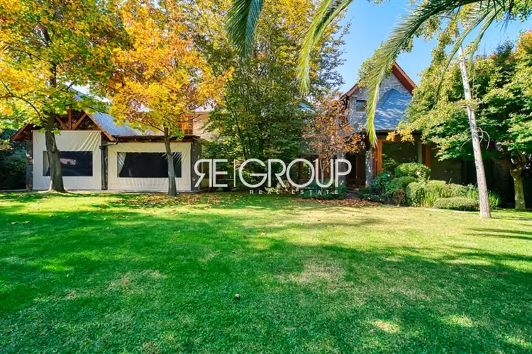 Espectacular casa en venta de 7 dormitorios Lo Barnechea
