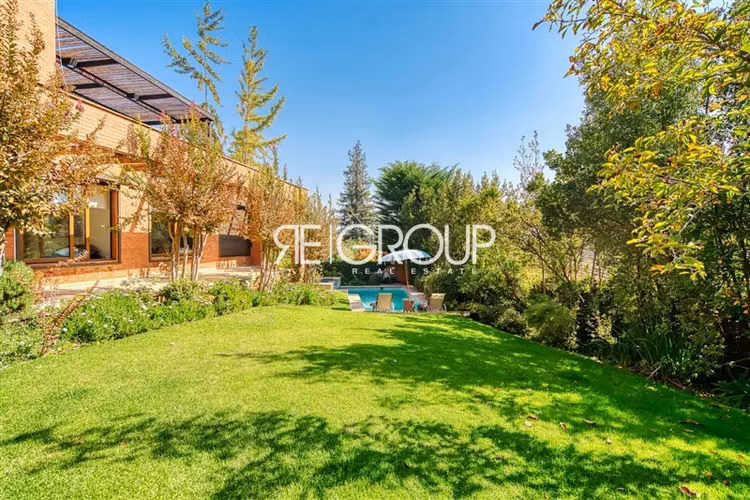Casa Mediterránea en venta de 5 dorm. en Lo Barnechea