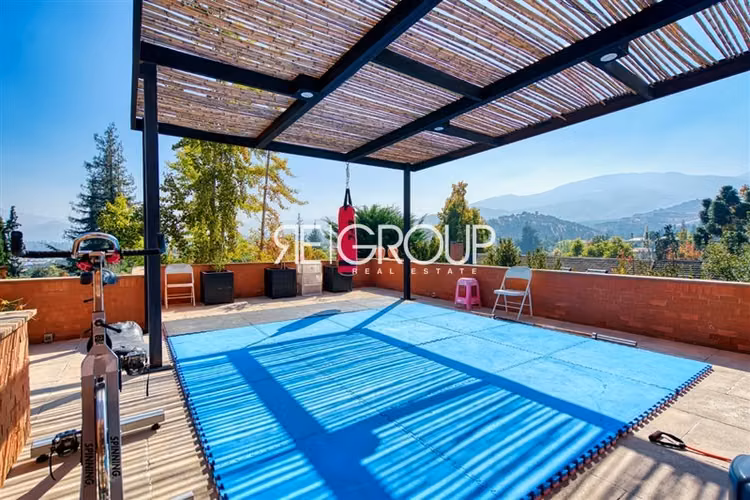 Casa Mediterránea en venta de 5 dorm. en Lo Barnechea