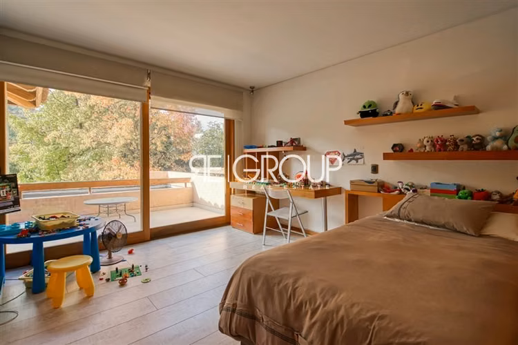 Casa Provenzal en venta de 5 dorm. en Lo Barnechea