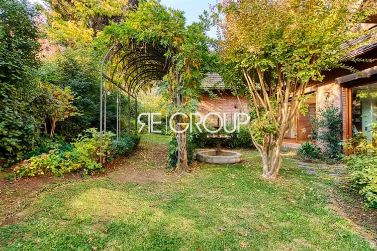 Casa inglesa en venta de 6 dorm. en Lo Barnechea