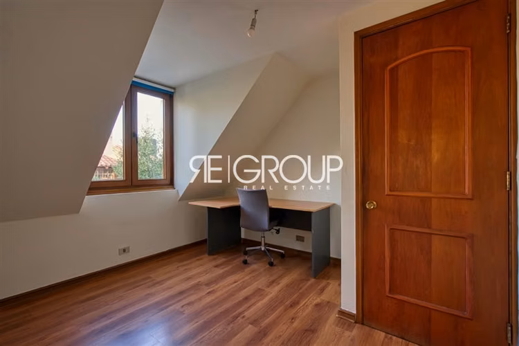 Casa inglesa en venta de 6 dorm. en Lo Barnechea