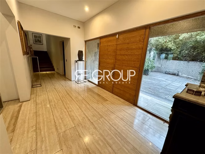 Casa en venta de 4 dorm. en Lo Barnechea
