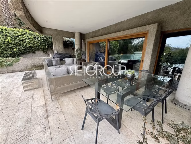 Casa en venta de 4 dorm. en Lo Barnechea