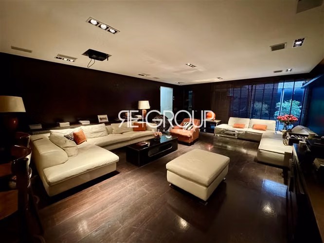 Casa en venta de 4 dorm. en Lo Barnechea