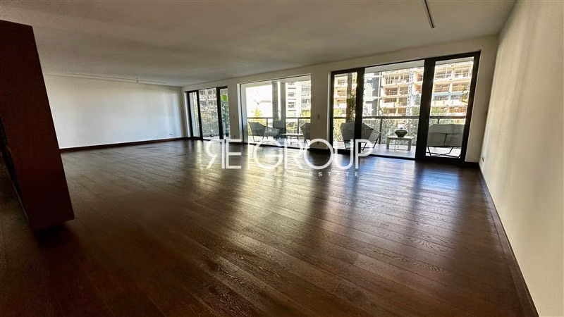 Departamento en venta de 3 dorm. en suite Vitacura/Lo Curro