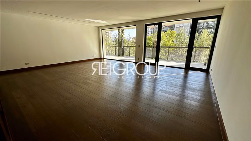 Departamento en venta de 3 dorm. en suite Vitacura/Lo Curro