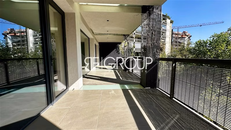 Departamento en venta de 3 dorm. en suite Vitacura/Lo Curro