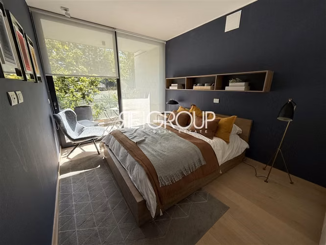 Departamento con zócalo en venta de 3 dorm. en Lo Barnechea
