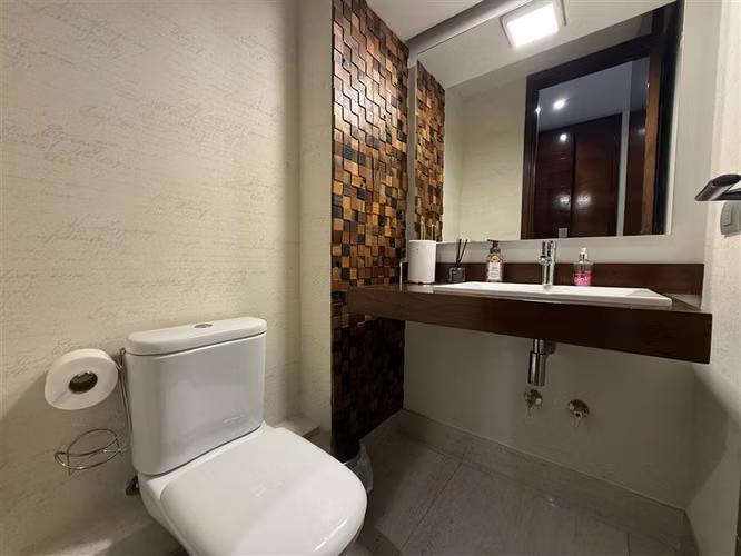 Departamento en venta de 2 dorm. en Lo Barnechea