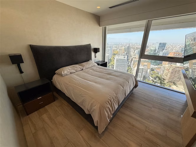 Departamento dúplex en venta de 4 dorm. en Las Condes