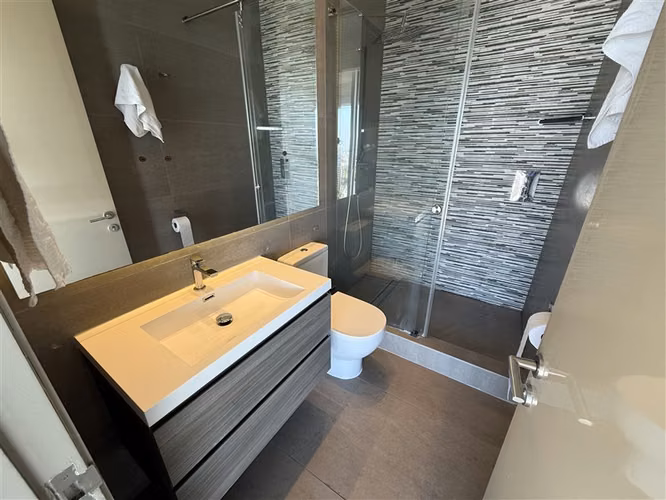 Departamento dúplex en venta de 4 dorm. en Las Condes