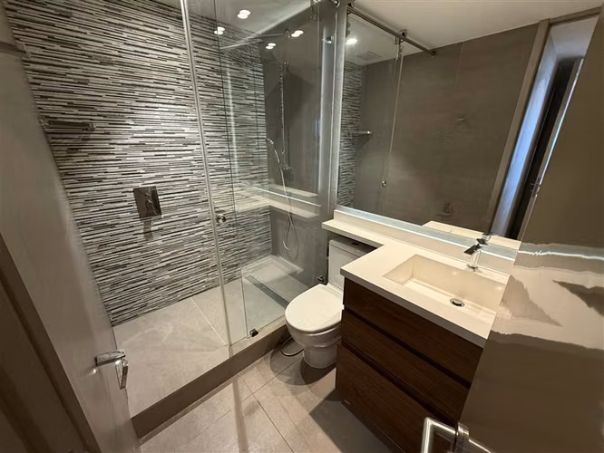 Departamento dúplex en venta de 4 dorm. en Las Condes