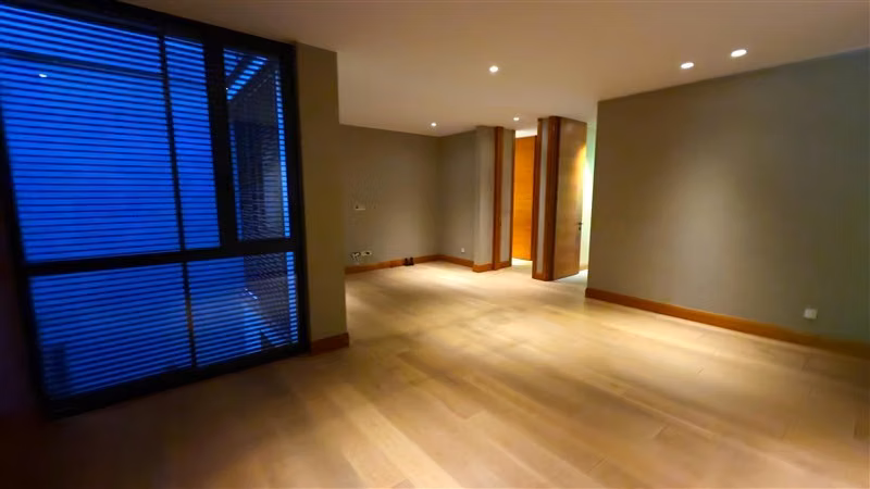 Departamento en venta de 4 dorm. en Las Condes