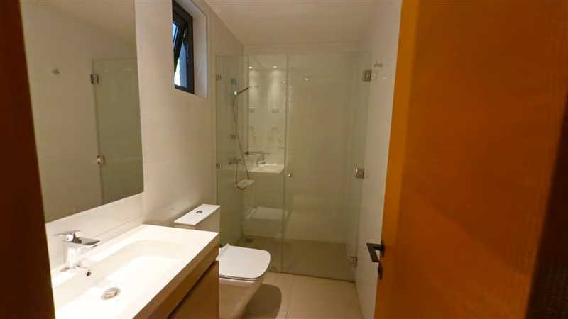 Departamento en venta de 4 dorm. en Las Condes