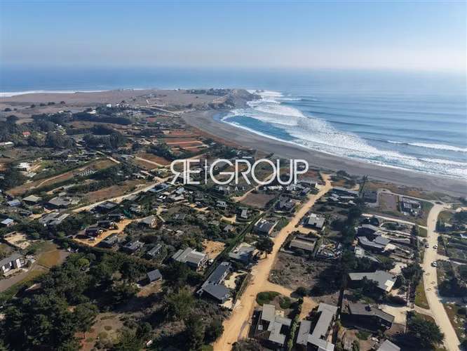 Sitio en Pichilemu con vista al mar en condomio exclusivo