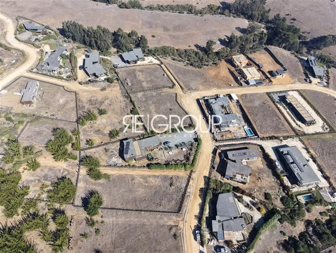 Sitio en Pichilemu con vista al mar en condomio exclusivo