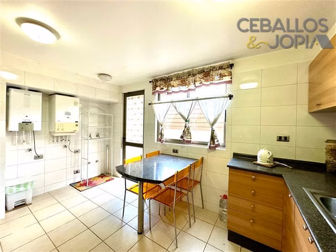 Departamento exclusivo en venta de 4 dorm. en Concón