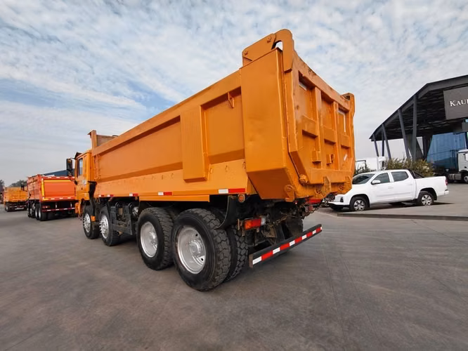 SHACMAN SX3318DT366C 2020