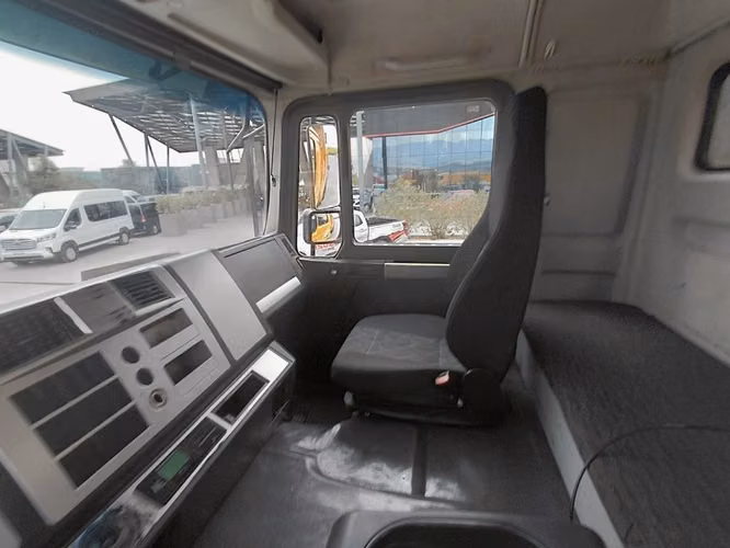 SHACMAN SX3318DT366C 2021