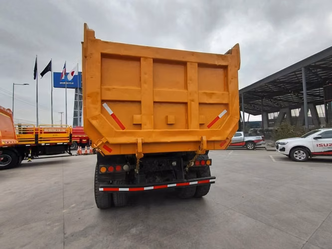 SHACMAN SX3318DT366C 2021