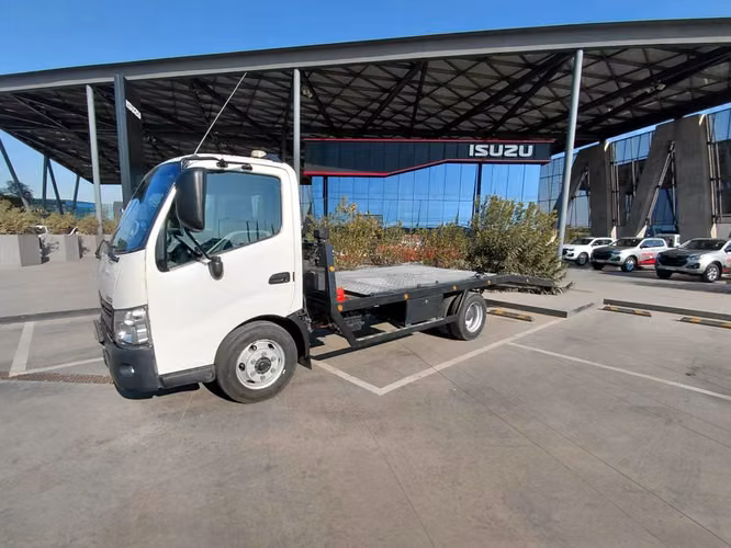 HINO XZU 2019