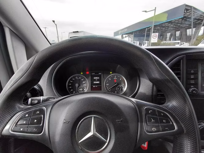 MERCEDES-BENZ VITO 2023