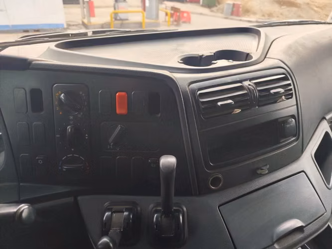 MERCEDES-BENZ AXOR 2015