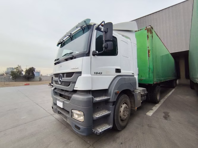 MERCEDES-BENZ AXOR 2015