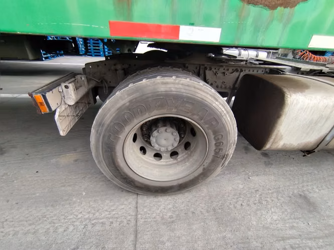 MERCEDES-BENZ AXOR 2015