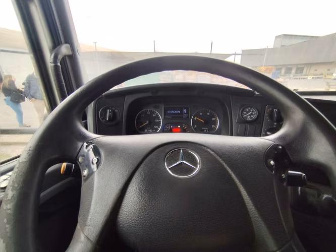 MERCEDES-BENZ AXOR 2013