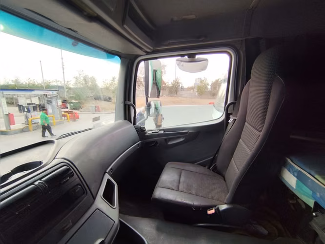 MERCEDES-BENZ AXOR 2013