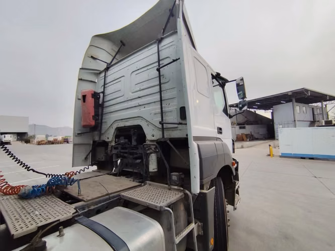 MERCEDES-BENZ AXOR 2013