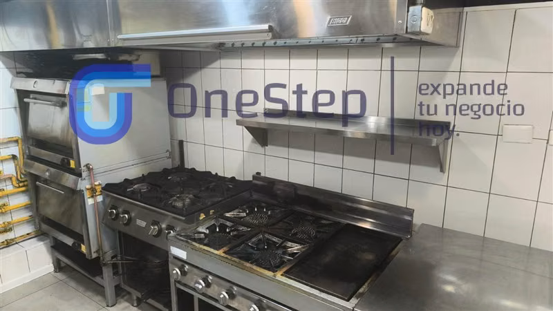 DERECHO LLAVES MARISQUERÍA CON COCINA PROFESIONAL. SANTIAGO