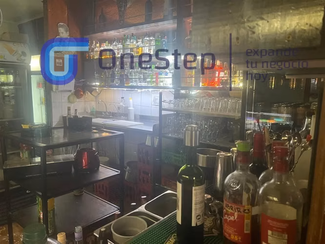 DERECHO LLAVES BAR Y RESTAURANTE 4 PATENTES Y TERRAZA. ÑUÑOA