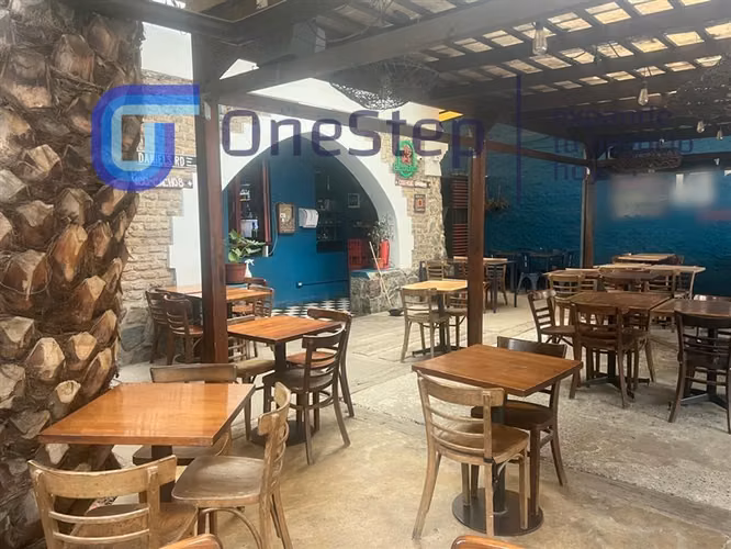 DERECHO LLAVES BAR Y RESTAURANTE 4 PATENTES Y TERRAZA. ÑUÑOA