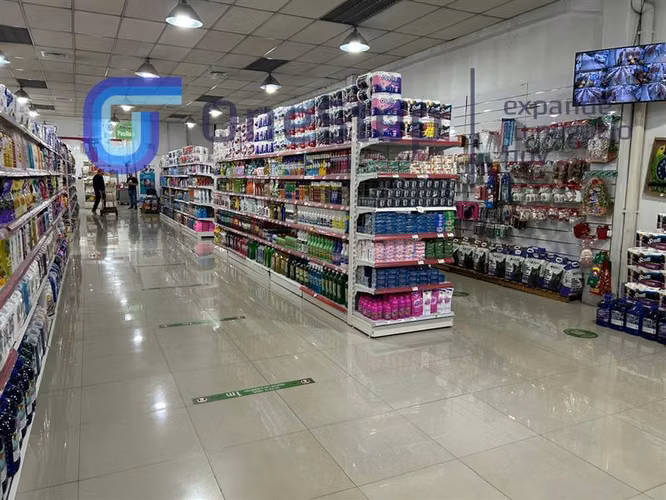 DERECHO LLAVES MINIMARKET GIGANTE Y PODEROSO. ¡ALTAS VENTAS!