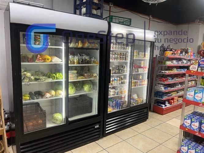Amplio Minimarket en venta en Santiago