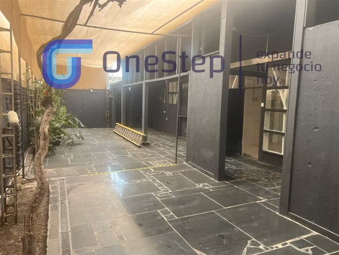 ARRIENDO PROYECTO GASTRONÓMICO CON ROOFTOP - BARRIO ITALIA.