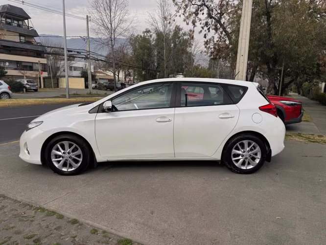 TOYOTA AURIS SPORT LEI 1.6 AUTOMATICO FULL AIRE 8 AIRBAG TV CAMARA VER EN LAS CONDEs 2014