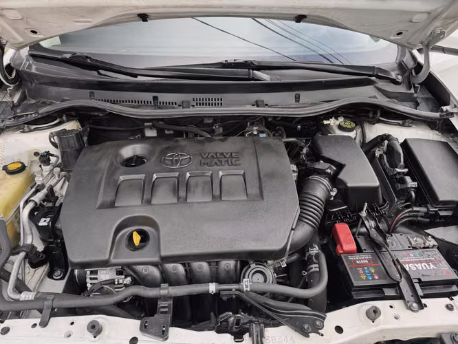 TOYOTA AURIS SPORT LEI 1.6 AUTOMATICO FULL AIRE 8 AIRBAG TV CAMARA VER EN LAS CONDEs 2014