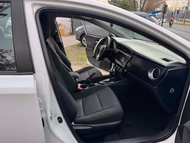 TOYOTA AURIS SPORT LEI 1.6 AUTOMATICO FULL AIRE 8 AIRBAG TV CAMARA VER EN LAS CONDEs 2014
