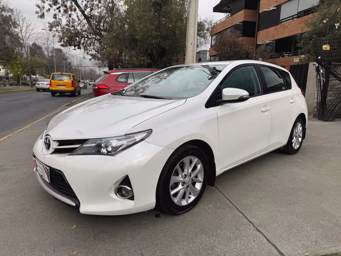TOYOTA AURIS SPORT LEI 1.6 AUTOMATICO FULL AIRE 8 AIRBAG TV CAMARA VER EN LAS CONDEs 2014