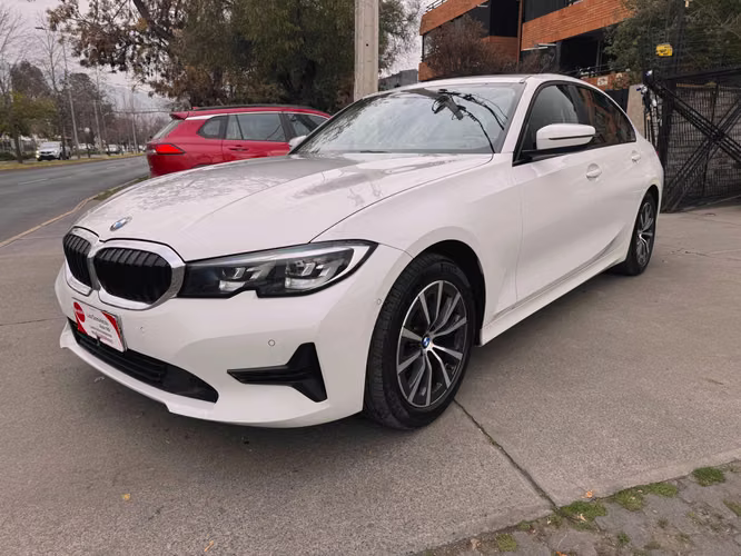 BMW 320i URBAN 2.0 TURBO AUTOMATICO 2021
