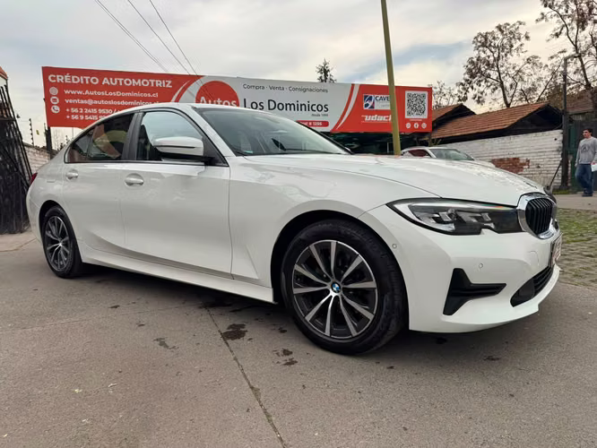 BMW 320i URBAN 2.0 TURBO AUTOMATICO 2021