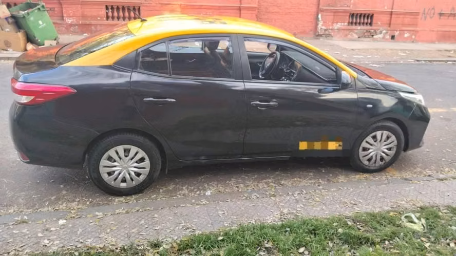 Vendo taxi 2022