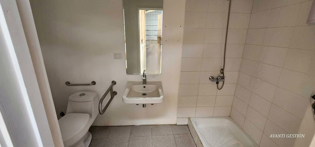 ARRIENDO DE BODEGAS EN RUTA 5 KM. 1011 LA LAJA  (175641)